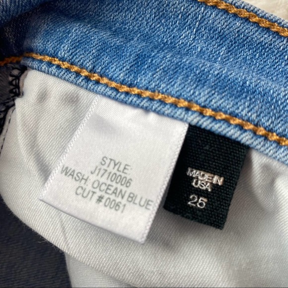 VERONICA BEARD Debbie Frayed Crop Skinny Jeans In Ocean Blue - Picture 6 of 8